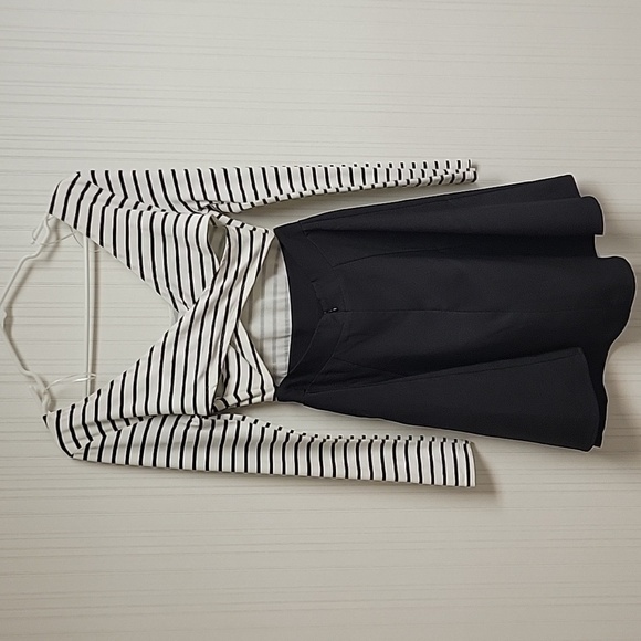 Guess Los Angeles Striped Black and White Long Sleeve Dress Fit And Flare XS New - Picture 3 of 7